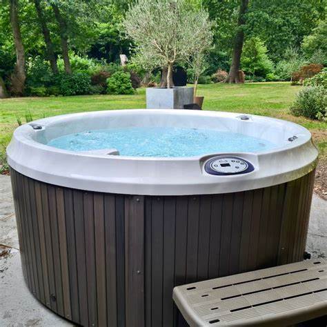 How to Use a Blue Dye Leak Test for Hot Tub Leak Detection – Spa Parts